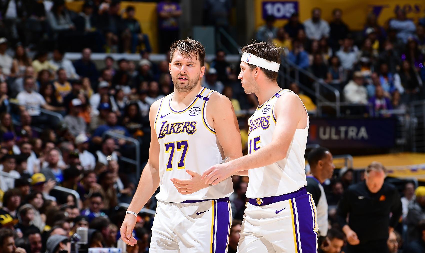 乐鱼官网-萨拉赫与50激战瑞士队分钟，出色发挥胜负难料！，东契奇焦点对战观众掌声雷动-乐鱼官网